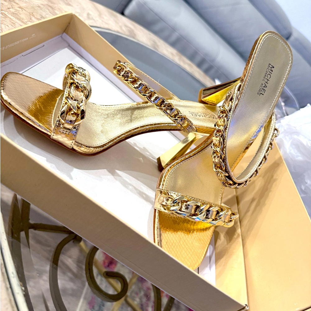 MK heels 9.5 women’s